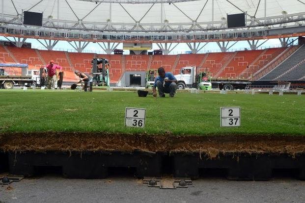 Empezó el desarme del piso del Estadio