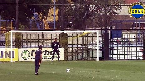 Mirá el golazo del Mellizo entrenando a Sara