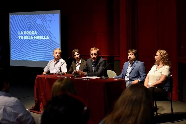 La Ciudad ya cuenta con una línea telefónica 
dedicada a la atención de las adicciones