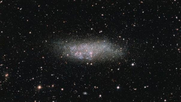 Captan nueva imagen de la pequeña y solitaria galaxia WLM