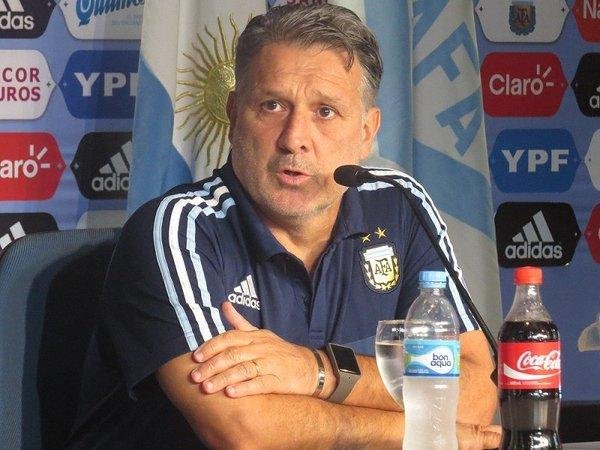Martino: "la presencia de Messi es tranquilizadora"