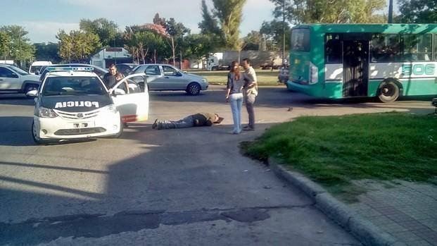 Un motociclista grave por un accidente de tránsito en 14 y 32