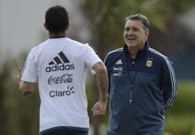 Gerardo Martino: “Este triunfo nos da aire hasta la próxima caída”
