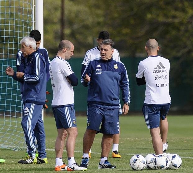 La Selección entrena en Ezeiza y Martino aún no definió el once