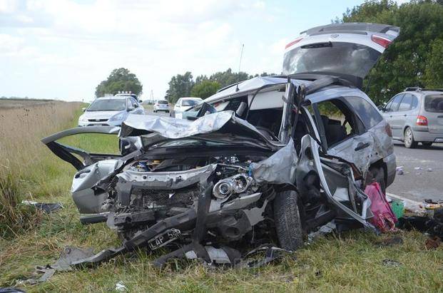 Un choque frontal sobre una ruta cobró la vida de cinco personas en Olavarría