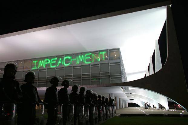 Brasil: Dilma encabezó una reunión de urgencia