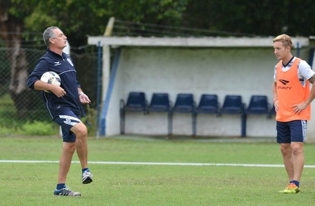 Castillón se amolda: “mi prioridad es jugar”