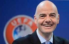 Infantino frente a la herencia pesada que le dejó Blatter: "Falta un cambio de verdad"