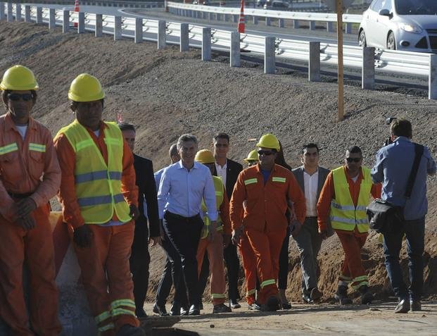 Macri prometió "duplicar en cuatro años las autopistas en todo el país"