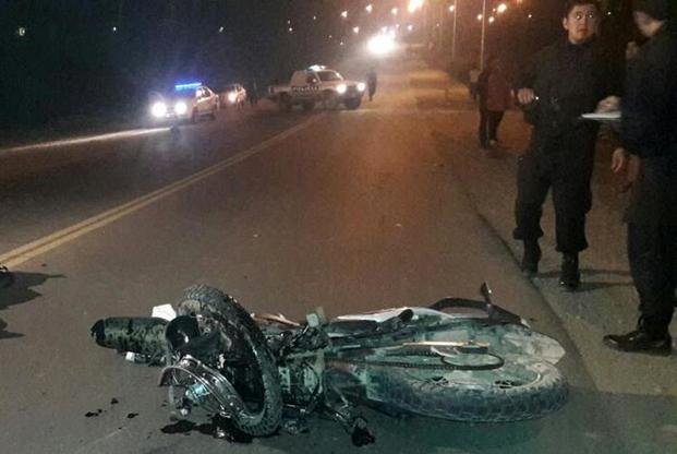 Trágico desenlace al chocar dos motos de frente en Bariloche