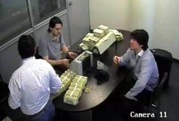 Más referentes K se despegan de los dólares en La Rosadita