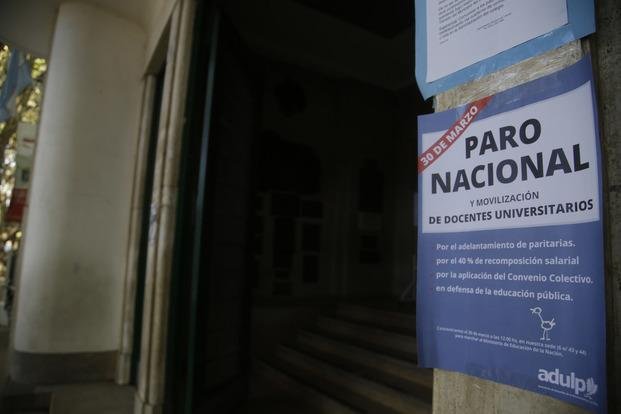 La Universidad sintió el paro docente