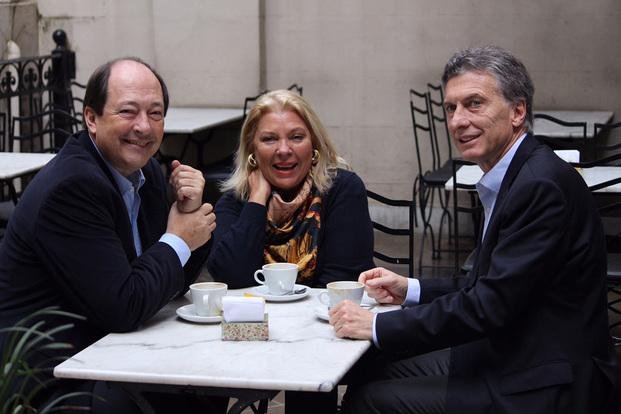 Elisa Carrió subió el tono de las críticas y se reunió con Macri