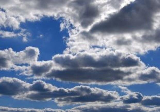 Martes de cielo nublado