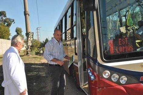 Molina y las autoridades del Policlínico del Vidrio