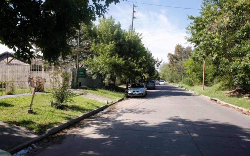 Gonnet: tocó timbre en varias casas hasta que encontró una para entrar a robar 