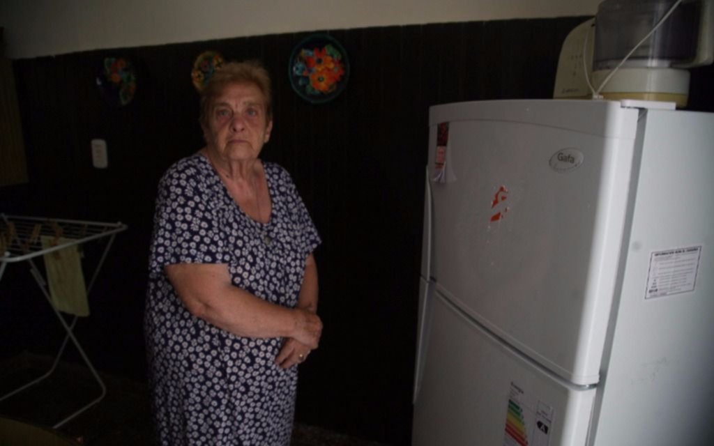 Crece la angustia de los vecinos por prolongados cortes de luz 