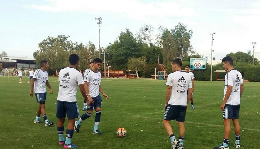 El Sub 17, a un paso de la eliminación