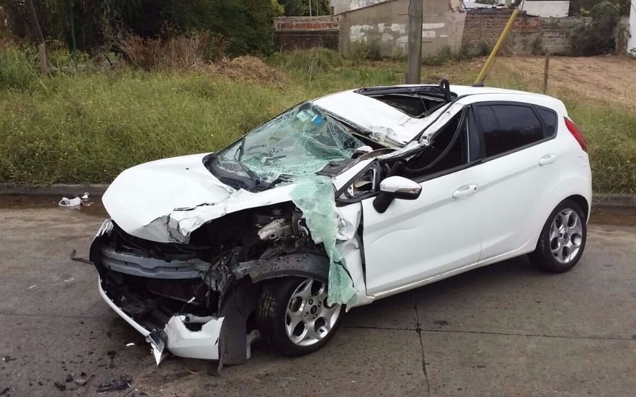  Fuerte colisión en San Carlos deja un joven en grave estado