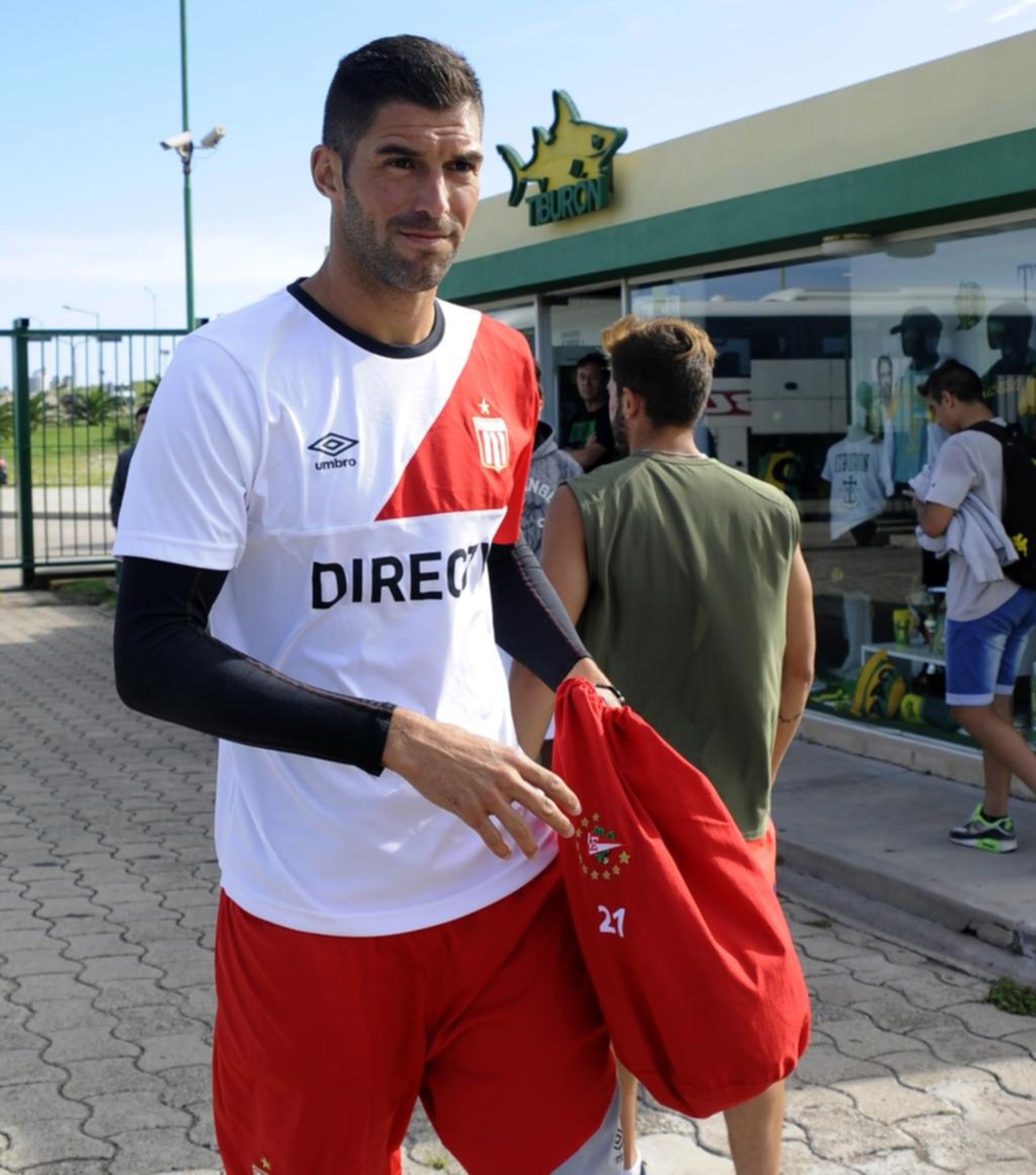 “Hay que parar la pelota hasta que se solucione todo”