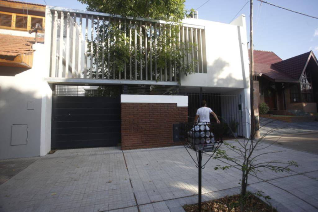 Terror por un asalto en una casa de 37 y 16