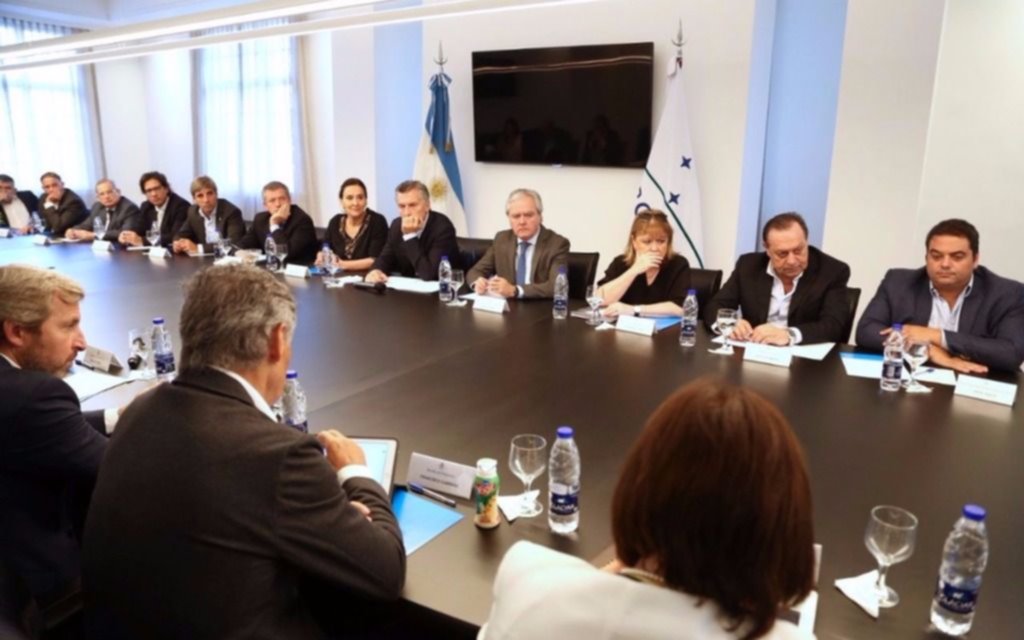 Previo a la marcha de la CGT, Macri encabezó una reunión de Gabinete