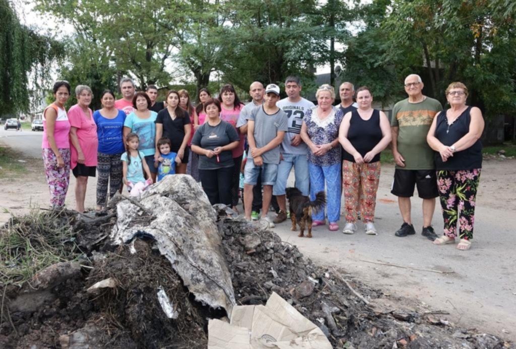 Vecinos de San Carlos se quedaron sin micros por los enormes baches