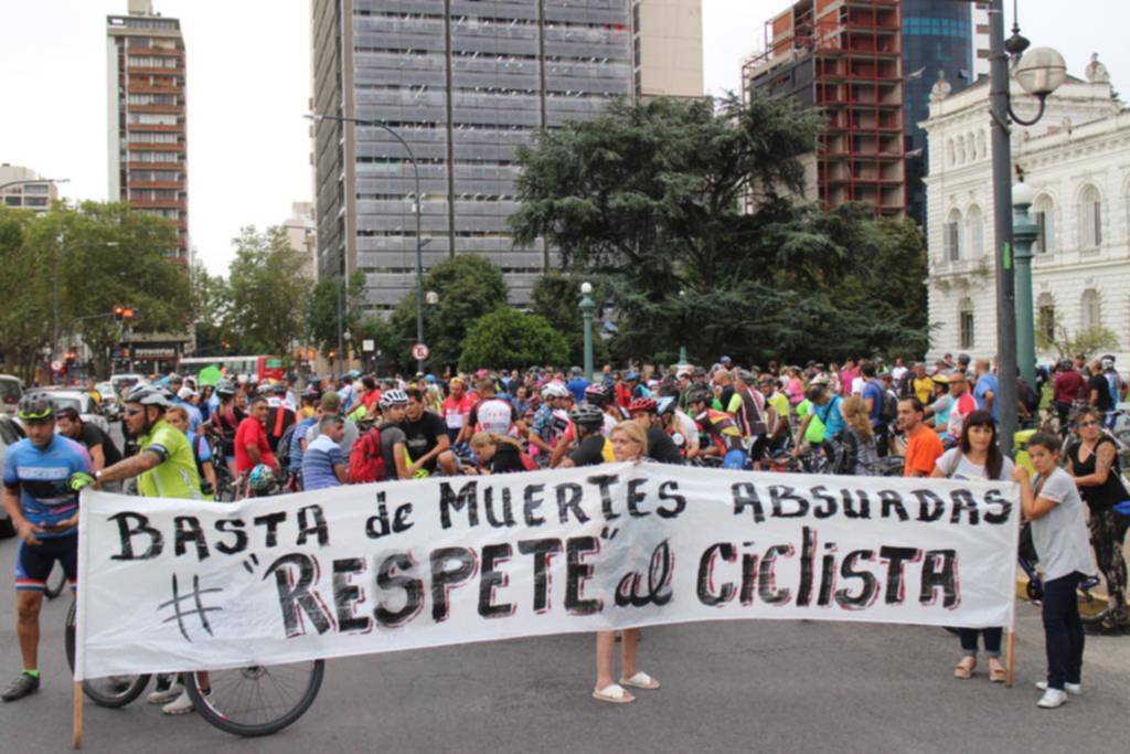 Tras el reclamo, prometen abrir un registro para las bicis y construir 55 km de ciclovías