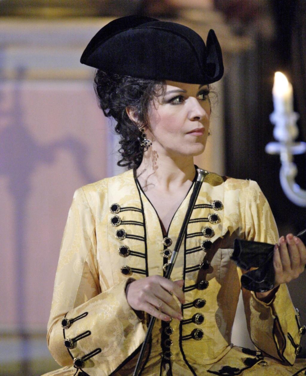 Con escándalo, el Teatro Colón levanta el telón el martes con la ópera “Adriana Lecouvreur”