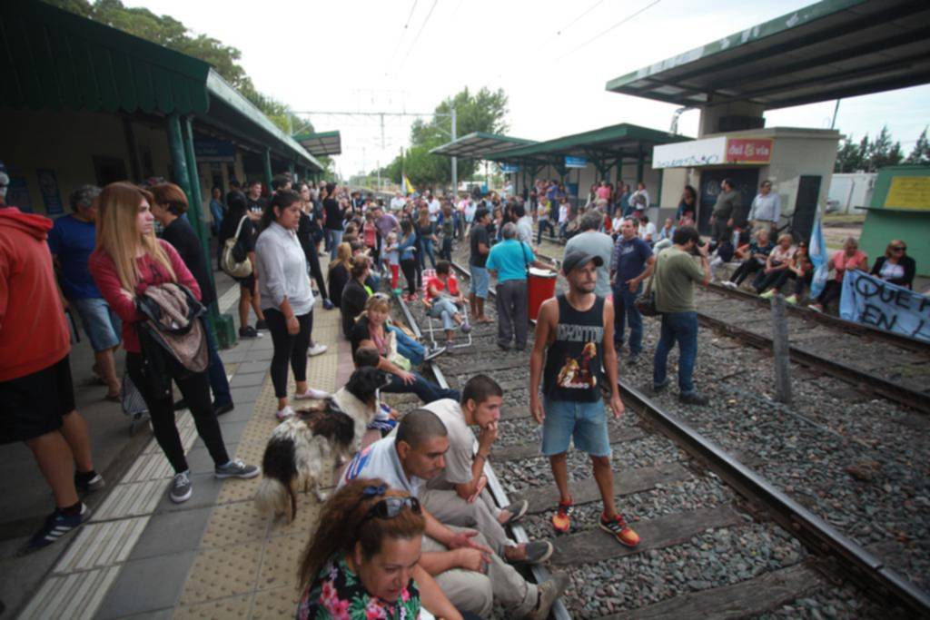 Sigue la incertidumbre por el tren eléctrico