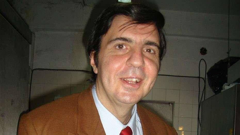 Ultimo adiós al imitador y humorista Carlos Russo