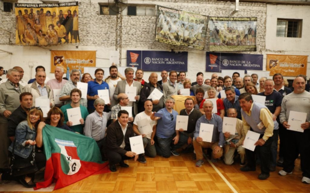 Entregan 4.500.000 de pesos a los clubes de barrio Platenses