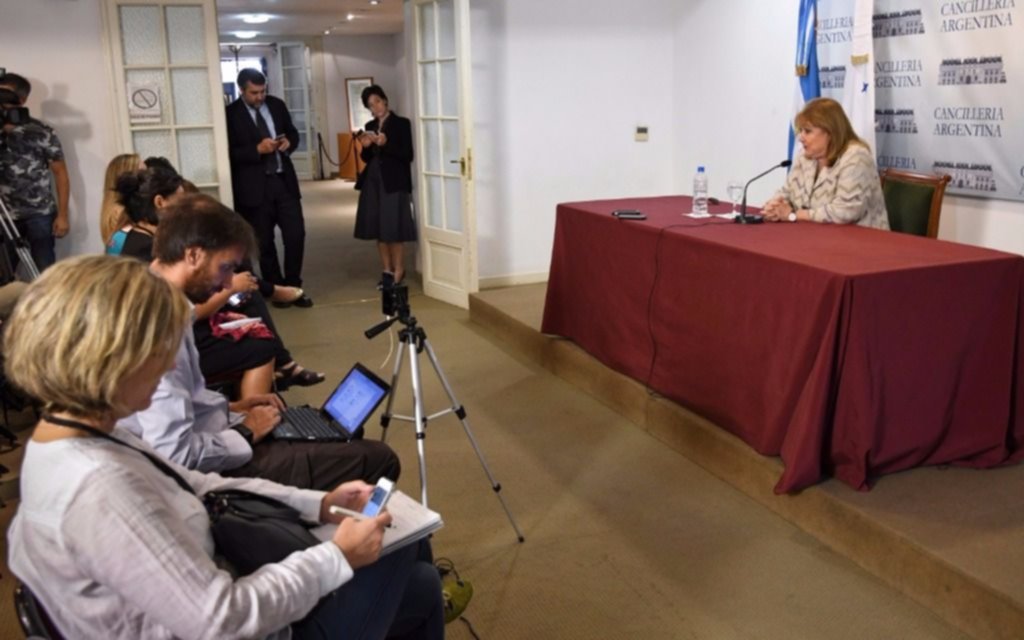 Malcorra opinó que las elecciones son la vía para reclamar otro "modelo económico"