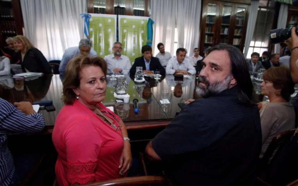Docentes bonaerenses vuelven a parar mañana y adhieren a huelga nacional del miércoles y jueves