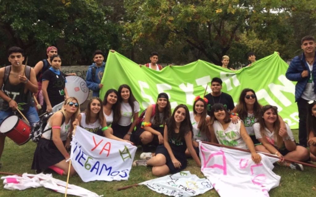 Siguen los festejos por el último primer día y las quejas vecinales