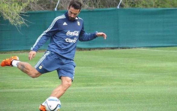 El Pocho Lavezzi, sin rodaje en China, se entrena solo en Ezeiza