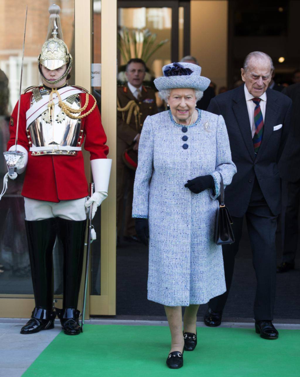 La Reina ya le puso la firma a la ley para activar el Brexit
