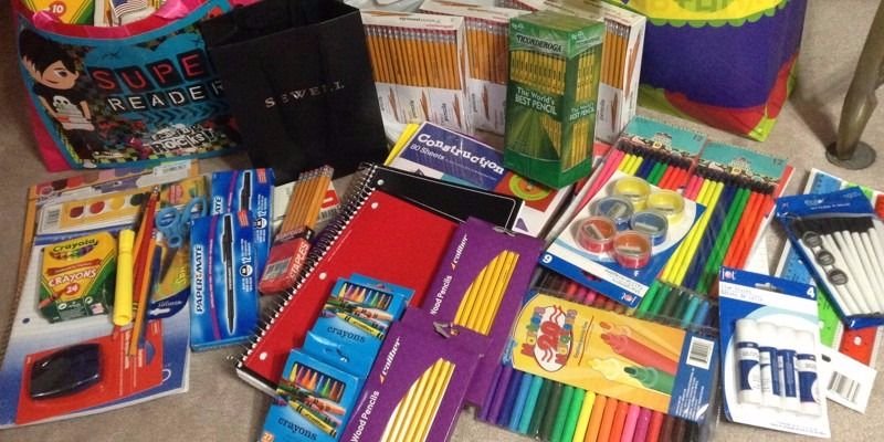 Defensoría Ciudadana sigue recibiendo donaciones de útiles escolares