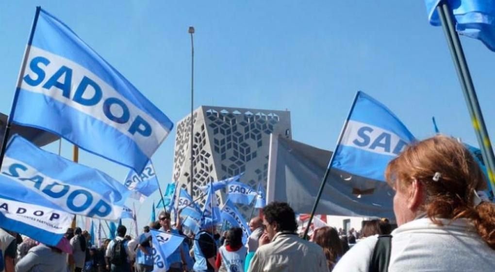 Docentes privados van a paro el 21 y 22 por paritarias nacionales