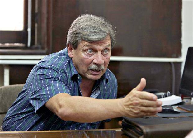 Causa sobres: el comisario que nunca escribe, tampoco habla