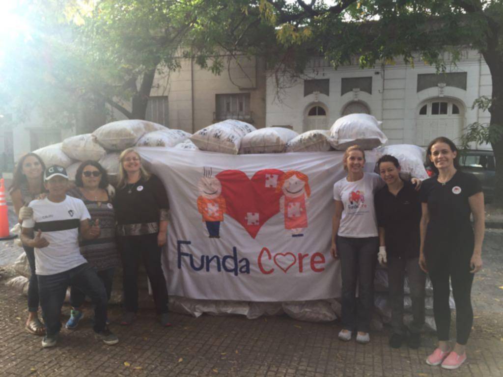 Diez mil kilos de tapitas y solidaridad