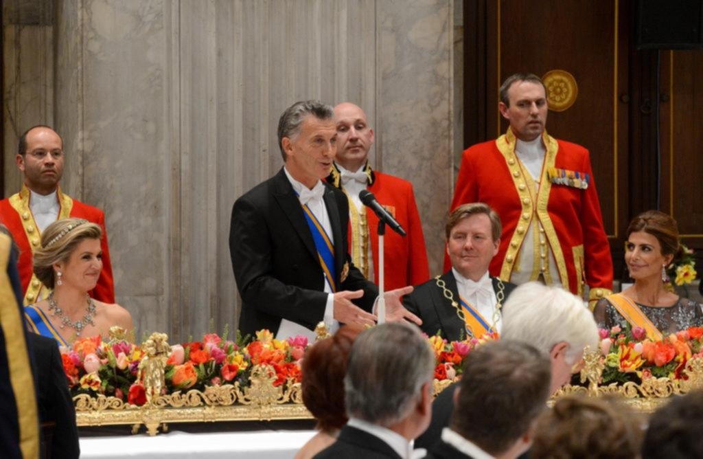 Todas las miradas en la cena fueron para la reina Máxima y Juliana Awada