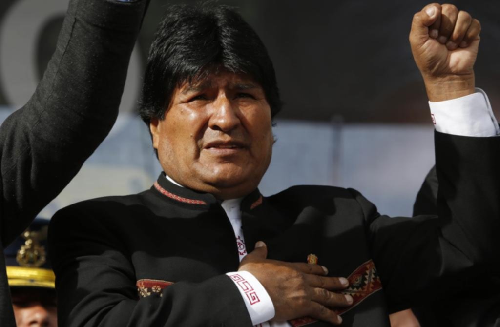Evo Morales viaja a Cuba, donde le sacarán un tumor de la garganta