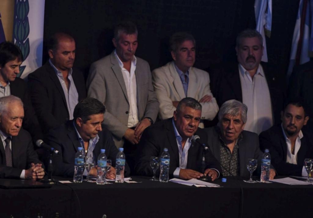 Tapia y el desafío de presidir la AFA en su peor momento