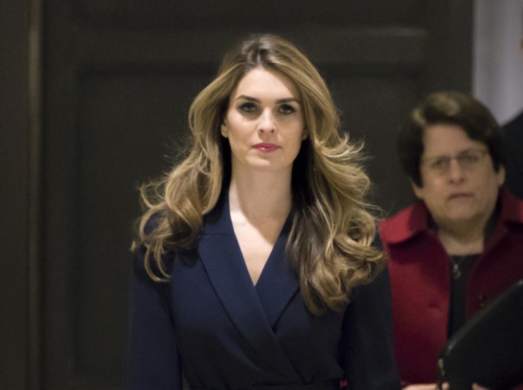 Tras testificar sobre la “trama rusa” renunció la directora de Comunicaciones de Trump