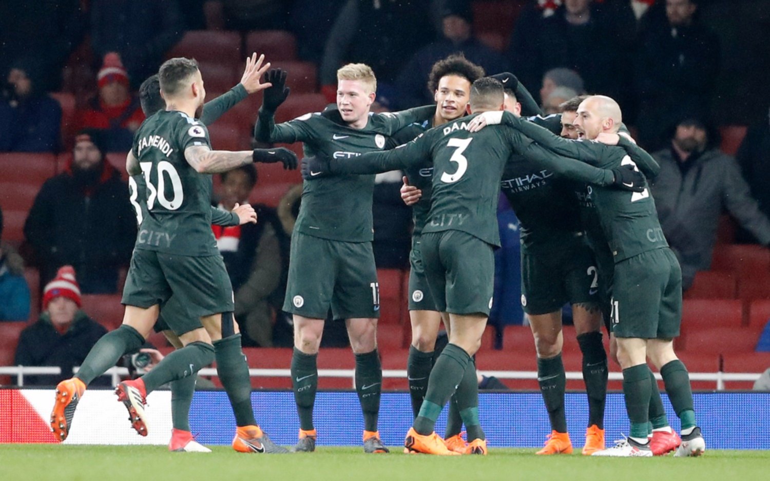 Con Agüero y Otamendi en cancha, Manchester City goleó al Arsenal