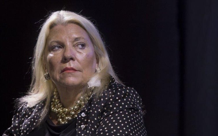 Carrió sufrió una leva descompensación antes de viajar a Uruguay