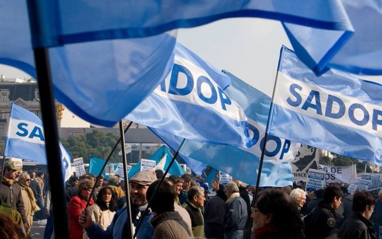Los docentes privados también harán un paro el próximo lunes 