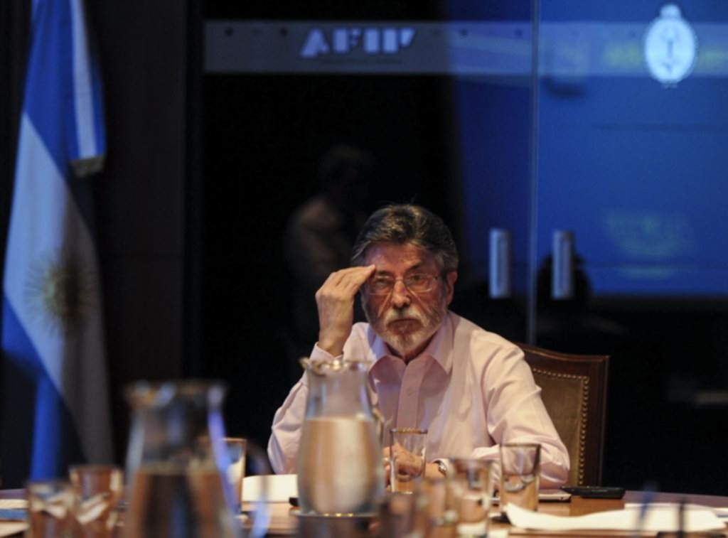 Alberto Abad renunció como titular de la AFIP, pero dejará el cargo a fin de este mes