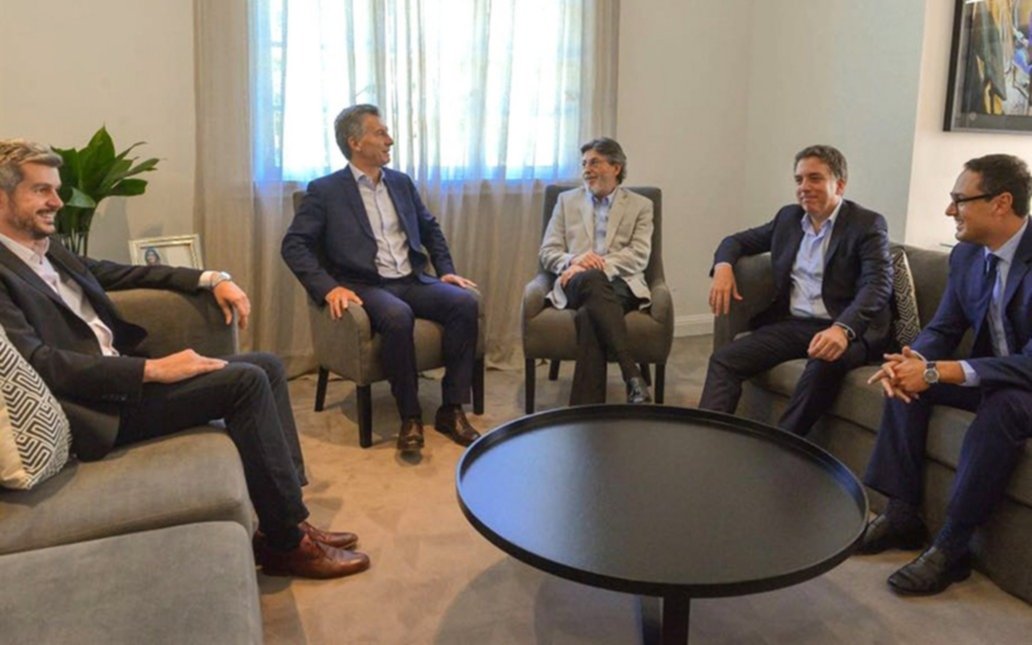 Tras la salida de Abad de la AFIP, en el Gobierno aseguran que es "un modelo de servidor público"